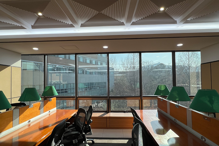 서울대학교 전문경영대학원 창문 열차단필름